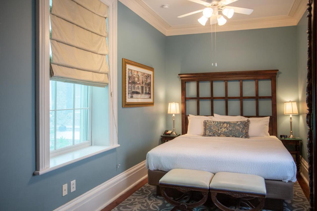 The Marshall House, Historic Inns Of Savannah Collection Экстерьер фото