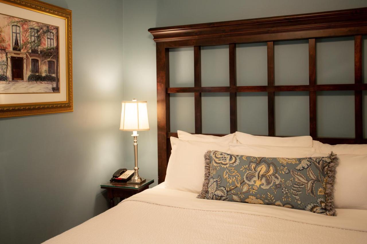 The Marshall House, Historic Inns Of Savannah Collection Экстерьер фото