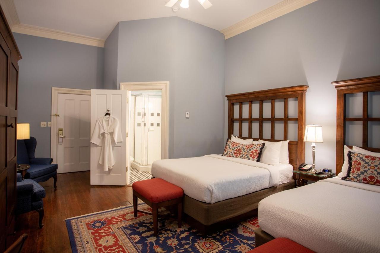 The Marshall House, Historic Inns Of Savannah Collection Экстерьер фото