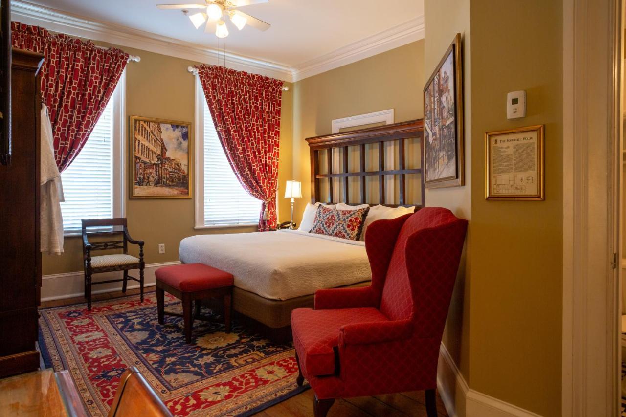 The Marshall House, Historic Inns Of Savannah Collection Экстерьер фото
