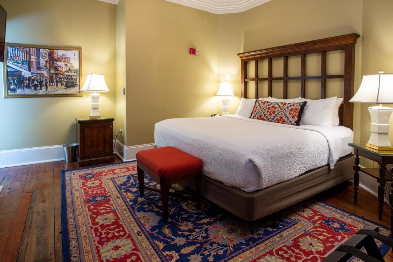 The Marshall House, Historic Inns Of Savannah Collection Экстерьер фото