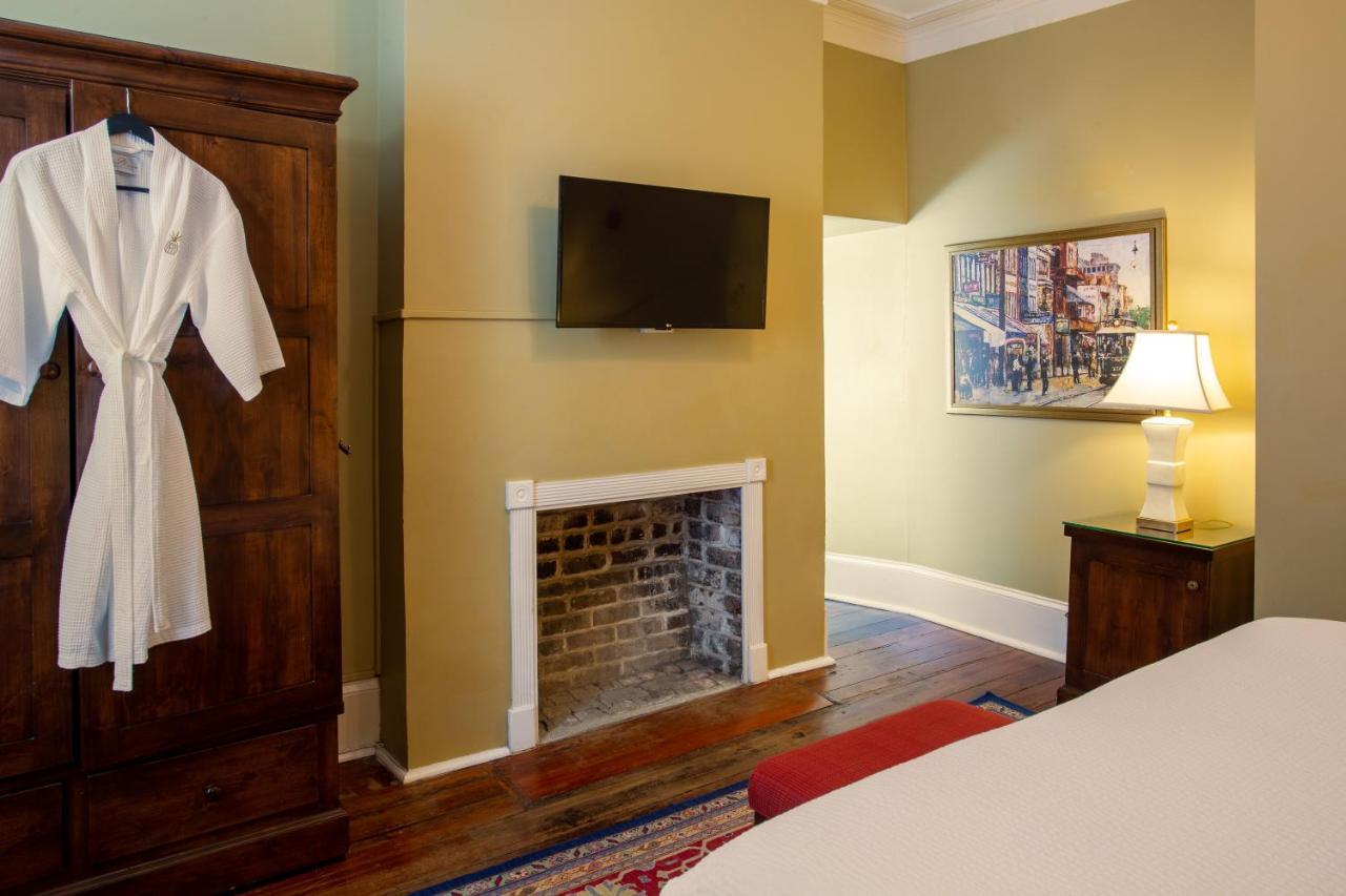 The Marshall House, Historic Inns Of Savannah Collection Экстерьер фото