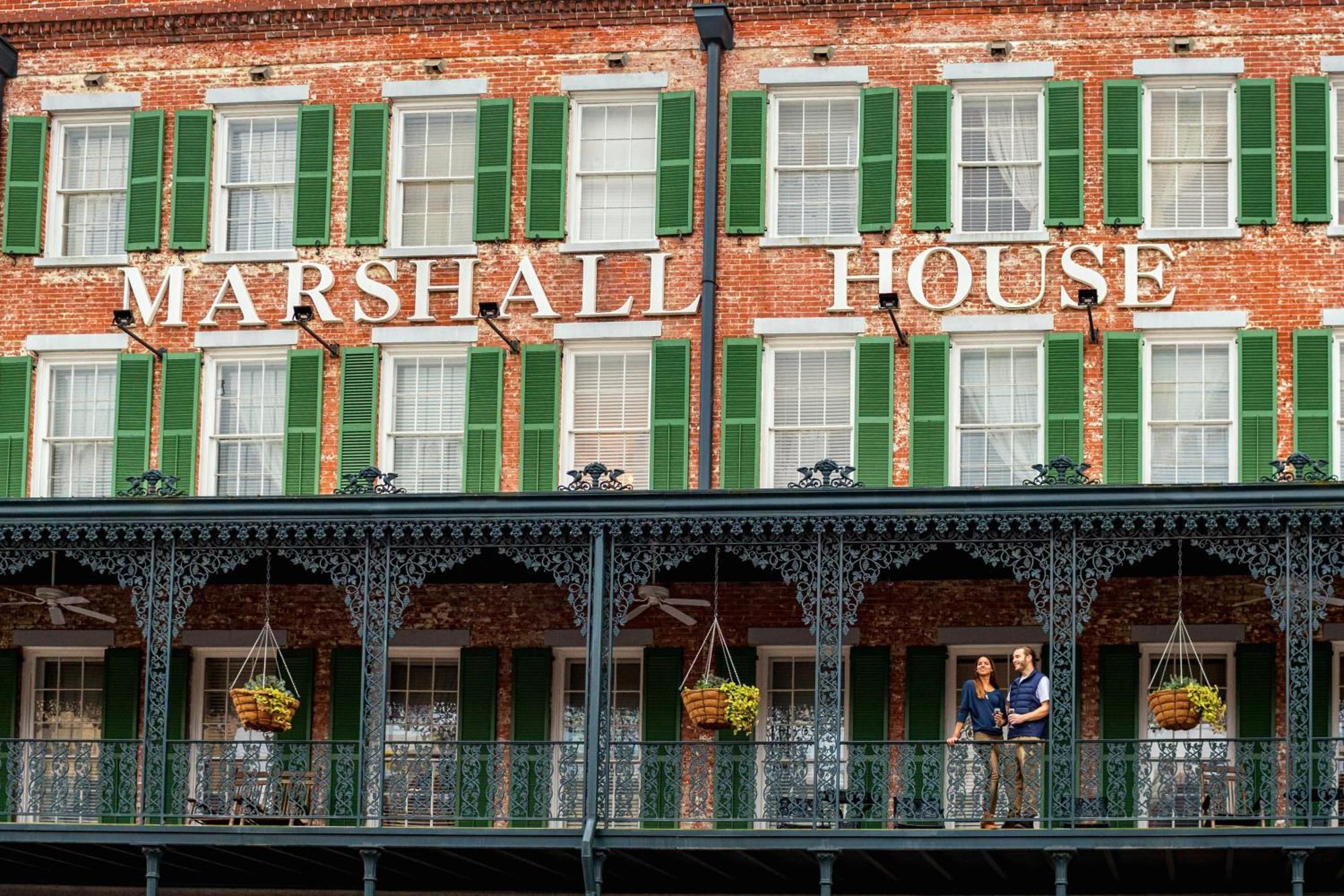 The Marshall House, Historic Inns Of Savannah Collection Экстерьер фото