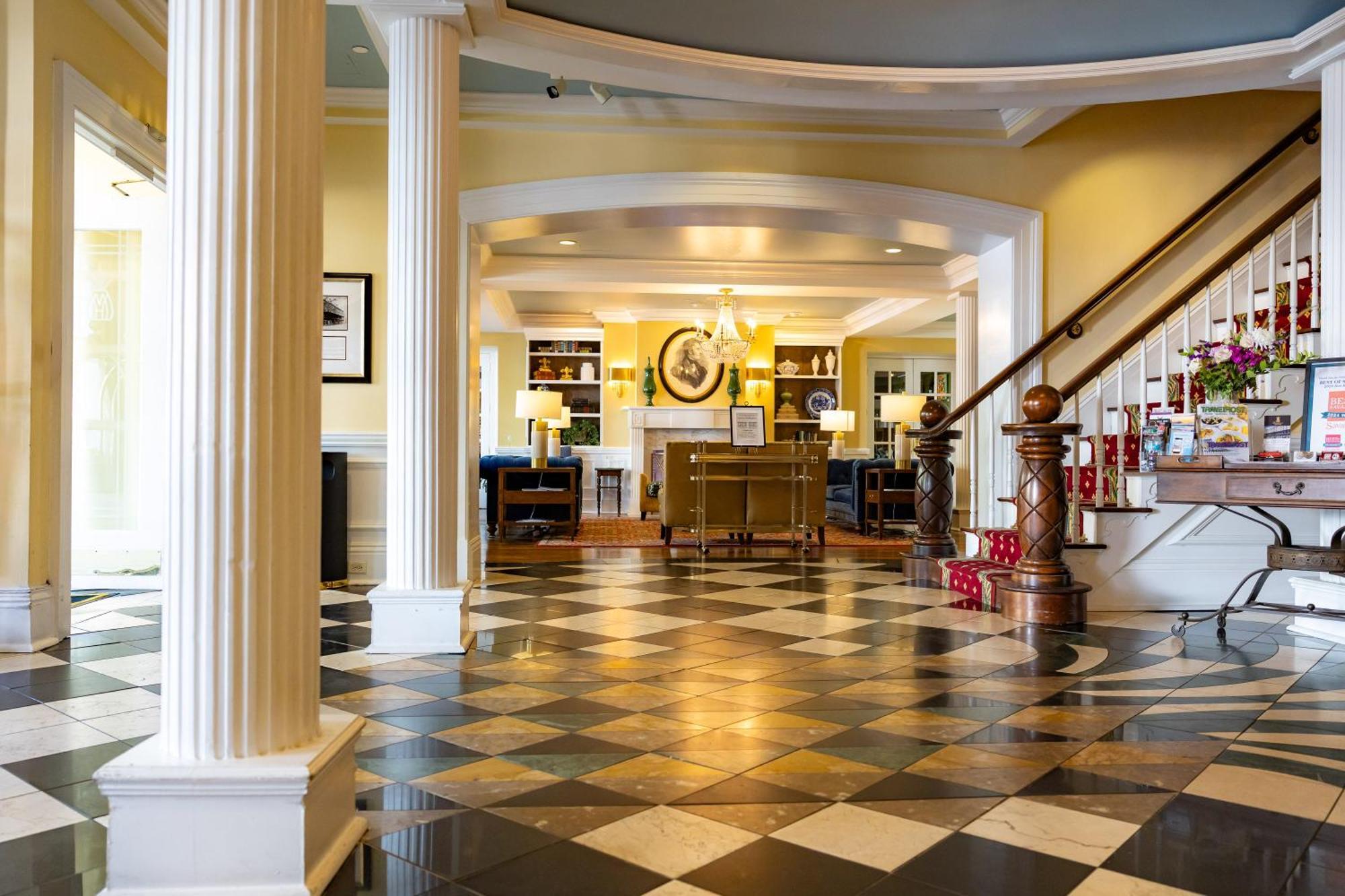 The Marshall House, Historic Inns Of Savannah Collection Экстерьер фото