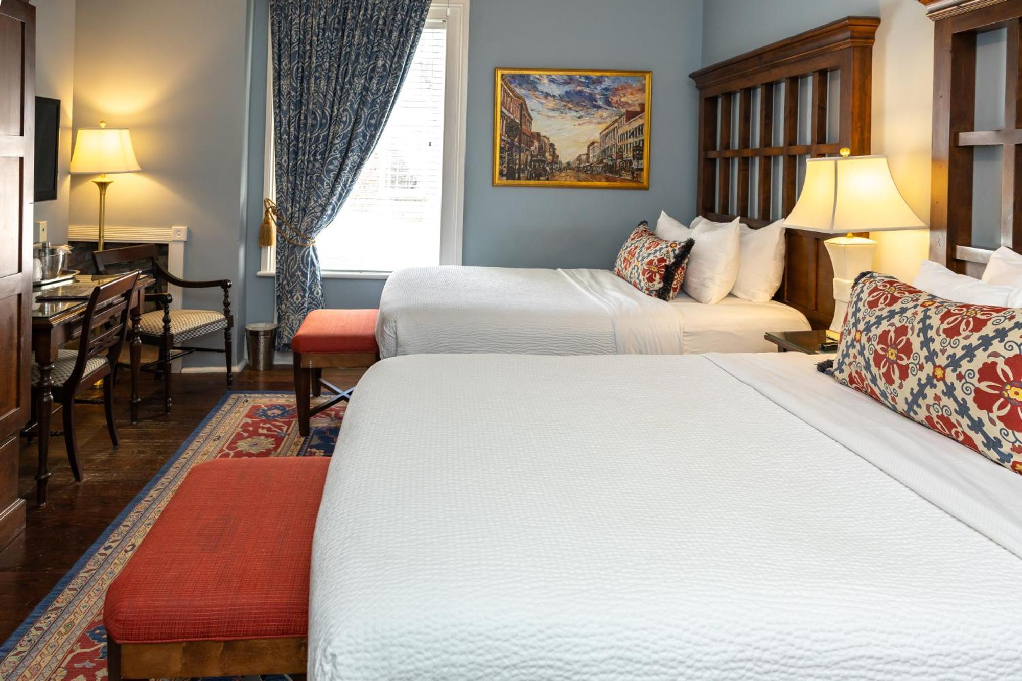 The Marshall House, Historic Inns Of Savannah Collection Экстерьер фото
