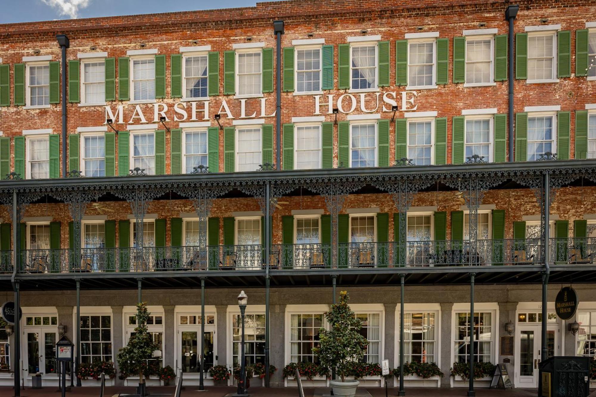 The Marshall House, Historic Inns Of Savannah Collection Экстерьер фото