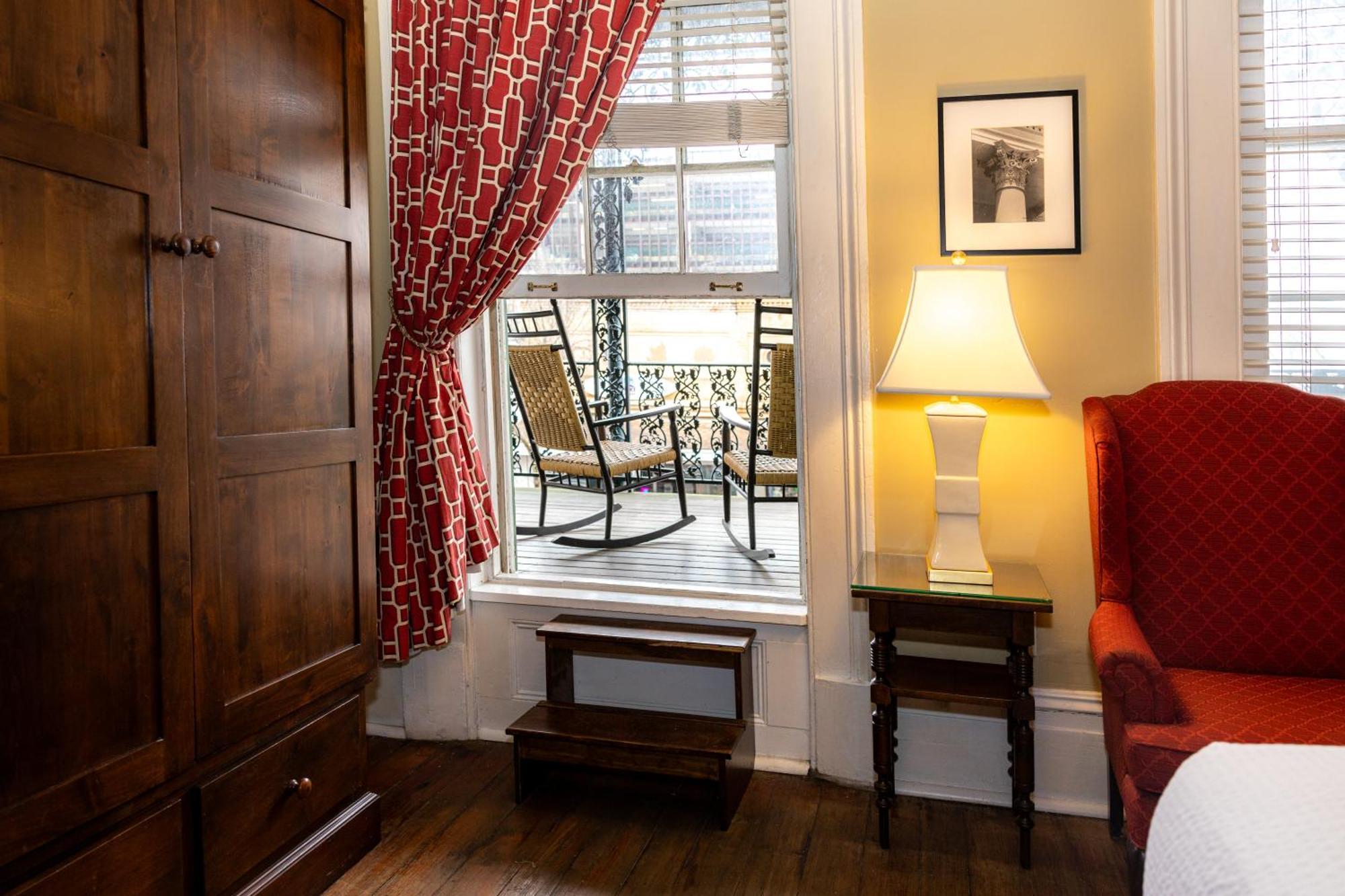 The Marshall House, Historic Inns Of Savannah Collection Экстерьер фото